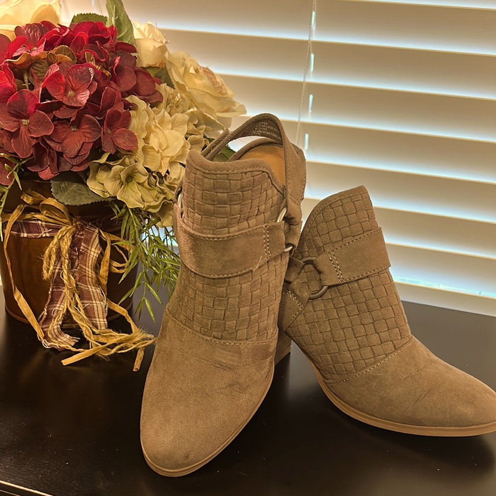 Universal Tread chunky heel booties